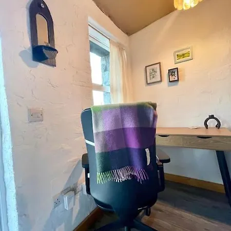 Clarefornia Stone Shed דירה להינץ'