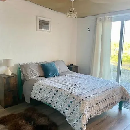 Clarefornia Stone Shed Apartment