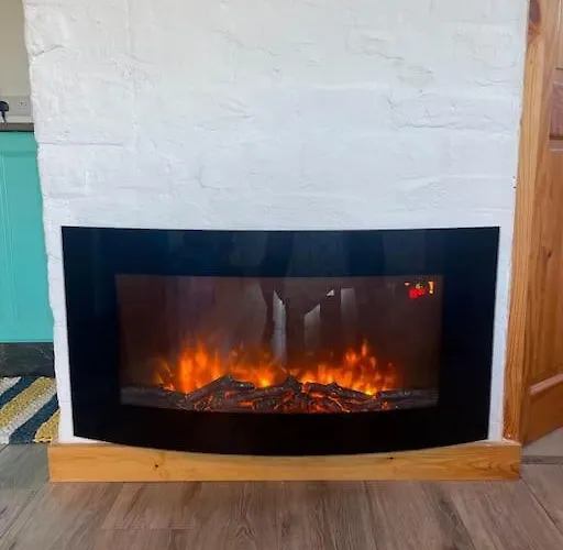 Clarefornia Stone Shed 라힌치