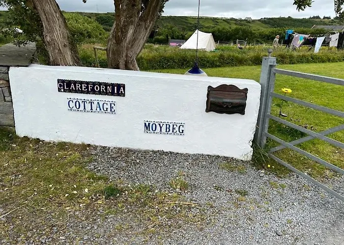 Apartament Clarefornia Stone Shed